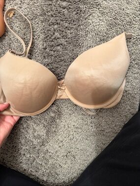 Victoria secret body by Victoria bra 36B
